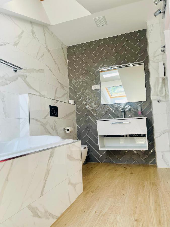 Penzión Rosel Nové Zámky Exterior foto