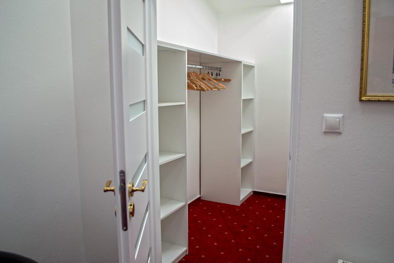 Penzión Rosel Nové Zámky Exterior foto